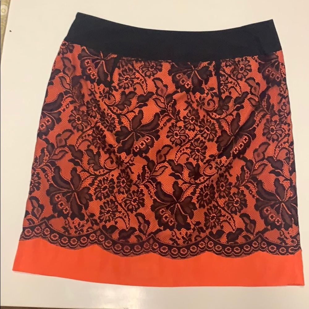 Limited skirt